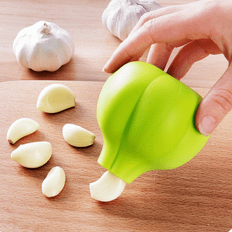 1pc Garlic Peeler Creative Kitchen Silicone Soft Garlic Peeler Garlic Peeling Tool Simple And Convenient Kitchen Gadgets - Green 1PC