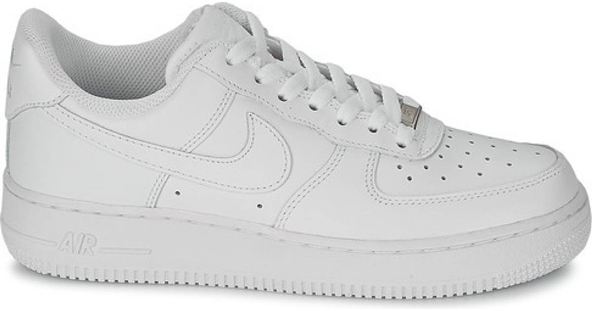 nike air force 1 07 trainers white