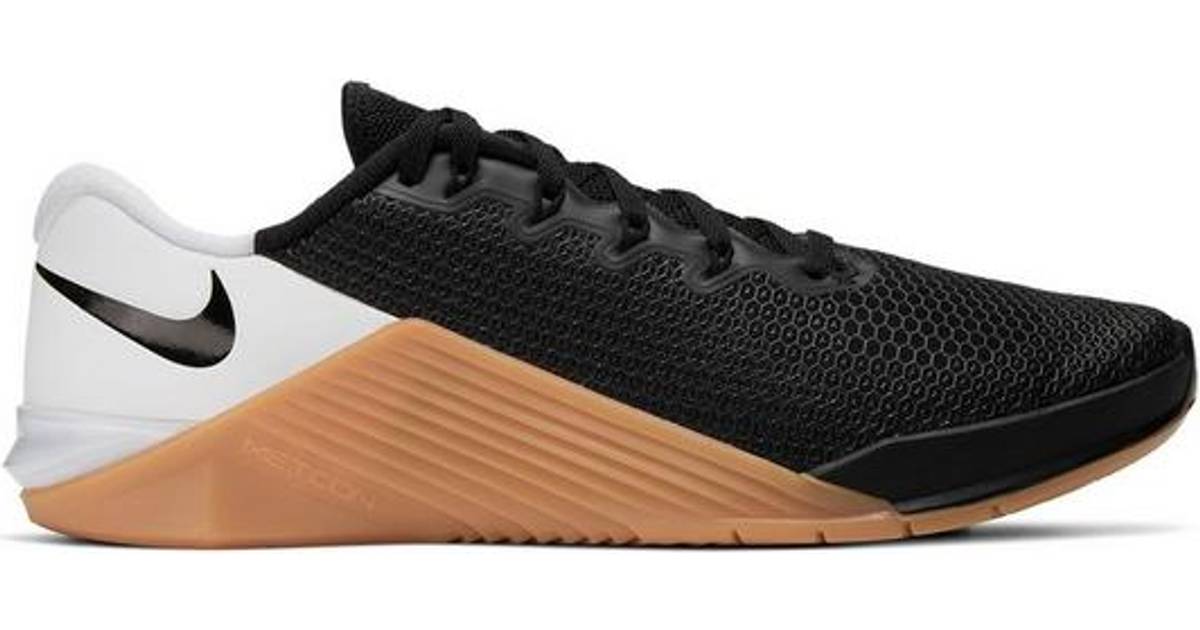 nike metcon black and gum