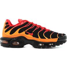 Nike Air Max Plus M - Black/Vivid Orange/Chile Red