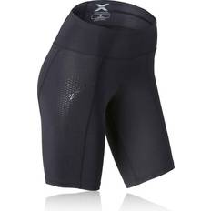 2XU Shorts 2XU Motion Mid-Rise Compression Short Women - Black/Dotted Black Logo