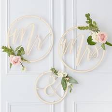 Ginger Ray Wooden Mr & Mrs Hanging Hoop Wedding Decoration Backdrop 3 Pack, Gold