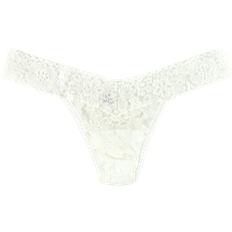 Hanky Panky Daily Lace Low Rise Thong - Marshmallow