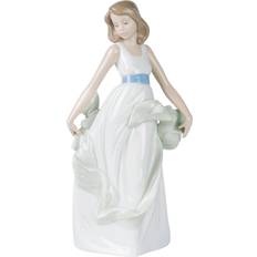 Lladro Decorative Items Lladro Nao Walking on Air Collectible Figurine