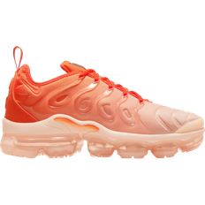 Nike Air VaporMax Plus W - Guava Ice/Rush Orange/Black/Malachite