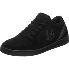 éS EOS Skate Shoes