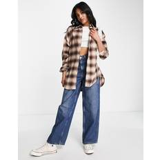 Levi's oversized shirt in plaid