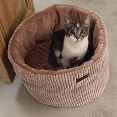 Designed by Lotte Cat Basket Ribbed Pink 50x35