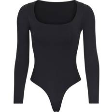 SKIMS Essential Long Sleeve Scoop Neck Bodysuit