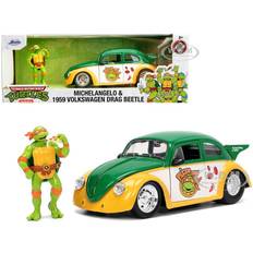 Jada Teenage Mutant Ninja Turtles Volkswagen Beetle 1:24 Scale Die-Cast Metal Vehicle with Michelangelo Figure