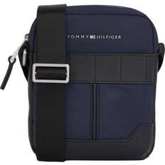 Tommy Hilfiger TH Elevated Nylon Mini Reporter Skuldertasker hos Magasin Space Blue