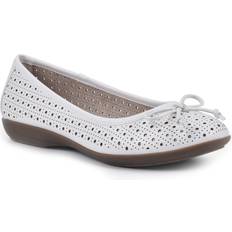 Cliffs By White Mountain Cheryl (Women's) White