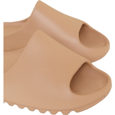 PrettyLittleThing Rubber Ribbed Sole Sliders - Mocha