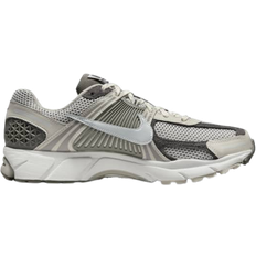 Nike Air Zoom Vomero 5 M - Light Iron Ore/Metallic Silver/Photon Dust/Flat Pewter/Summit White