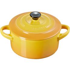 Le Creuset Petite Round Casserole Nectar