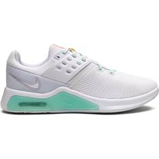 Fabric Gym & Training Shoes Nike Air Max Bella TR sneakers women Polyurethane/Rubber/Fabric/Mesh White