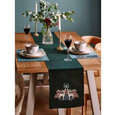 Catherine Lansfield Majestic Stag Runner Tablecloth Green