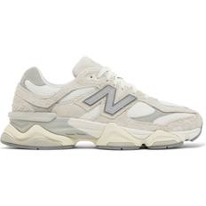 New Balance 9060 - Sea Salt/Rain Cloud/Moonbeam