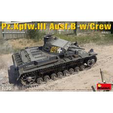 Miniart MIN35221 Miniart 1:35 Pz.Kpfw.III Ausf.B with Crew