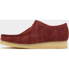 Men - Red Chukka Boots Clarks Wallabee Red