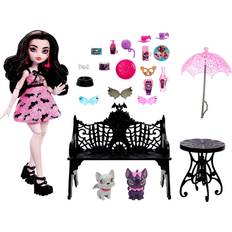 Monster High Draculaura Bite in The Park Doll & Playset