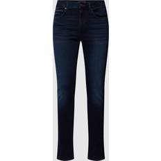 Tommy Hilfiger Black - Men Jeans Tommy Hilfiger Slim Fit Jeans mit Label-Detail Modell 'Layton' in Blau, Größe