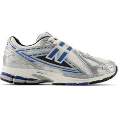 New Balance 45 ½ - Women Running Shoes New Balance 1906R - Silver Metallic/Blue Agate/Sea Salt