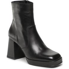 Vero Moda Leather Boots