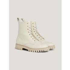 Tommy Hilfiger Lace Boots Tommy Hilfiger Leather Cleat Lace-Up Ankle Boots LIGHT SANDALWOOD