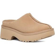 Beige - Women Clogs UGG New Heights Clog Sand Women's Clog Shoes Beige