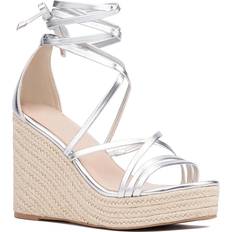 Fashion To Figure Women's Gracelynn Platform Espadrille Wedge Sandal Wide Width Silver