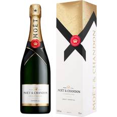 Moet champagne 75cl Moët & Chandon Brut Imperial Chardonnay, Pinot Meunier, Pinot Noir Champagne 12.5% 75cl