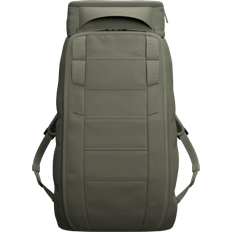 Db the hugger 30l backpack Db Hugger Backpack 30L - Moss Green