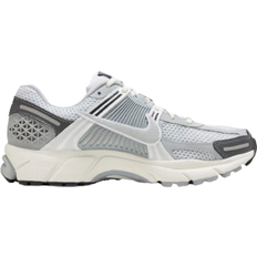 Grey - Women Sport Shoes Nike Zoom Vomero 5 W - Pure Platinum/Summit White/Dark Grey/Metallic Silver