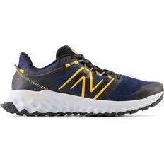 New Balance Men - Trail Running Shoes New Balance Fresh Foam Garoé M - Navy/Hot Marigold/Black