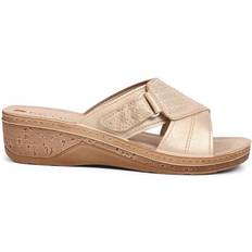 Pavers Wedge-Heeled - Beige