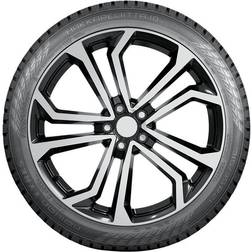 Nokian Hakkapeliitta 10 215/70 R16 100T