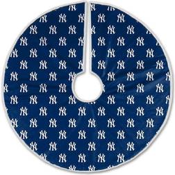 Pegasus New York Yankees Microplush Christmas Tree Skirt