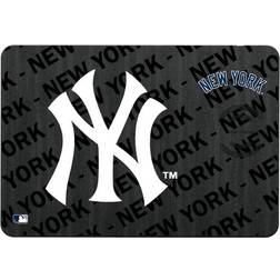 Strategic Printing New York Yankees Wireless Charger & Mouse Pad