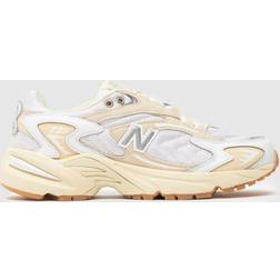 New Balance Stone 725 Trainers