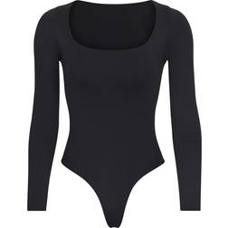 SKIMS Essential Long Sleeve Scoop Neck Bodysuit