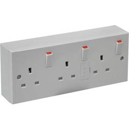 Eagle Triple Switched Socket with Back Box