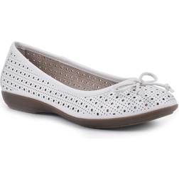 Cliffs By White Mountain Cheryl (Women's) White