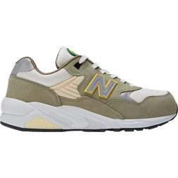 New Balance 580 M - Olive Leaf/Raw Cashew/Egg Yolk