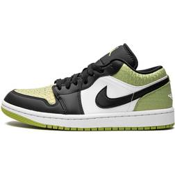 Jordan Womens Air Low SE "Vivid Green Snakeskin"