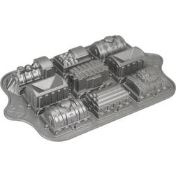 Nordic Ware Train Muffin Tray 39.5x24.6 cm