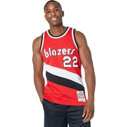 Mitchell & Ness and NBA SWINGMAN JERSEY PORTLAND TRAIL BLAZERS 83-84 CLYDE DREXLER, SCARLETT BLAZERS