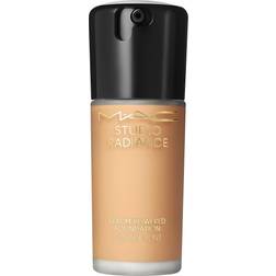 MAC Studio Radiance Serum Powered Foundation NC40