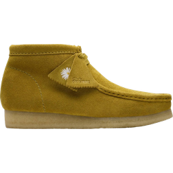 Clarks Originals Tan Wallabee Desert Boots - Olive Suede