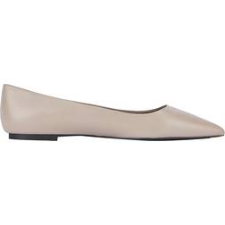 Tommy Hilfiger Essential Leather Pointed Toe - Smooth Taupe